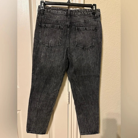 No Boundaries ankle length jeans with fun patches - size 9.  Never worn - Picture 2 of 6